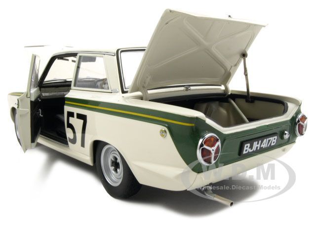 LOTUS CORTINA MK1 57 JIM CLARK 1964 WINNER 118 AUTOART  