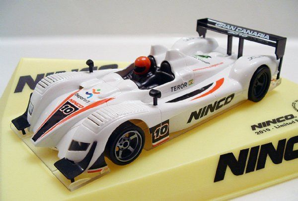 Ninco 50571 Acura LMP2 World Cup 2010 Lightning 1/32  