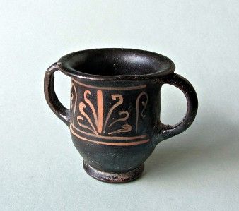 Ancient Greek Apulian xenon ware kantharos, 4th century B.C.  