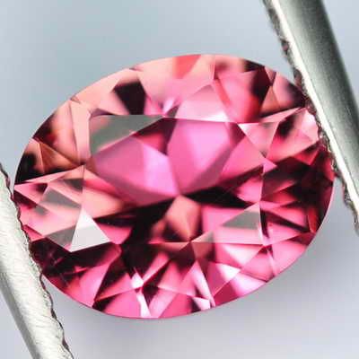 MASTER CUT   HOT PINK NAMIBIAN TOURMALINE   1.45ct  