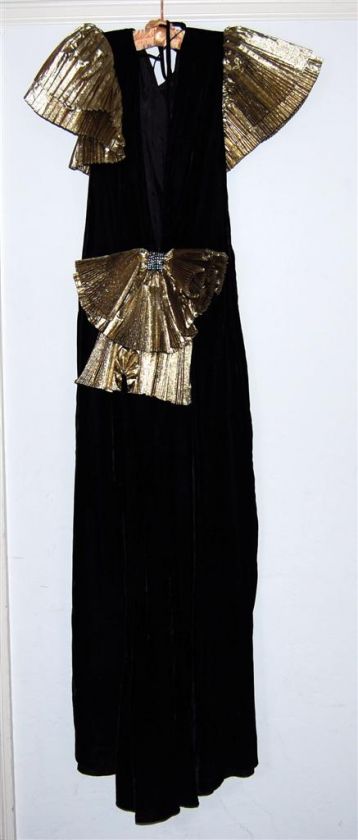  Long Velvet & Gold Fan Sleeves & Bow  