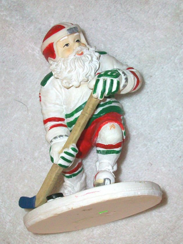 SANTA CHRISTMAS DECORATION PLAYING HOCKEY red green @@  