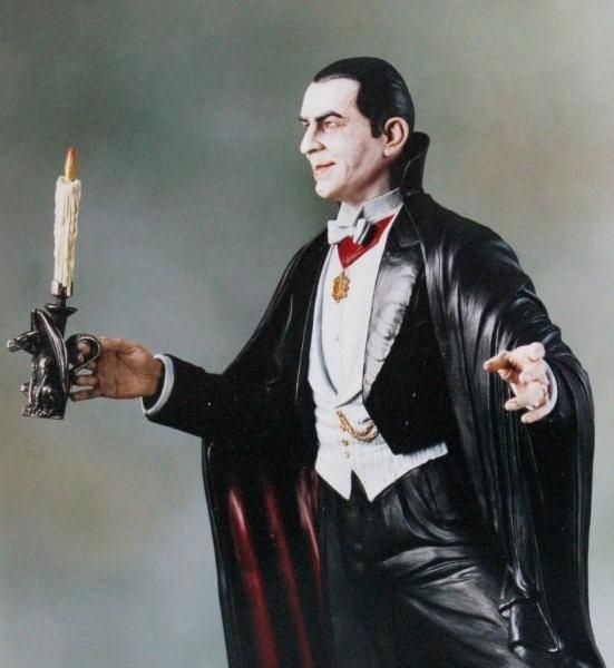 BELA LUGOSI COUNT DRACULA   LARGE VINYL MODEL   McVEY MASTERPIECE 