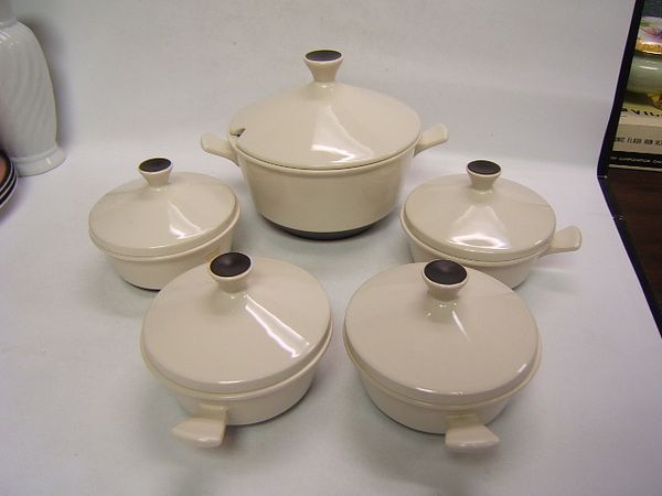 Fris Retro China Edam Holland Toureen & 4 soup bowls  