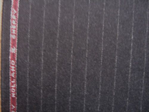 100% WOOL WORSTED SUITING FABRIC. (LENGTH 3.60 MTS)  