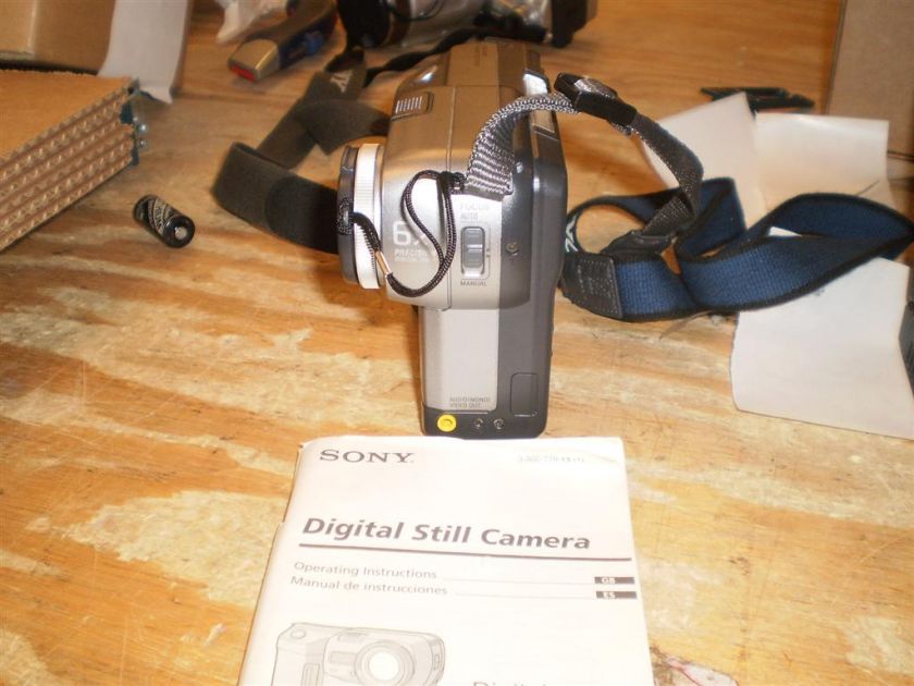 Sony Mavica MVC FD83 Floppy Digital Camera w/Manual  