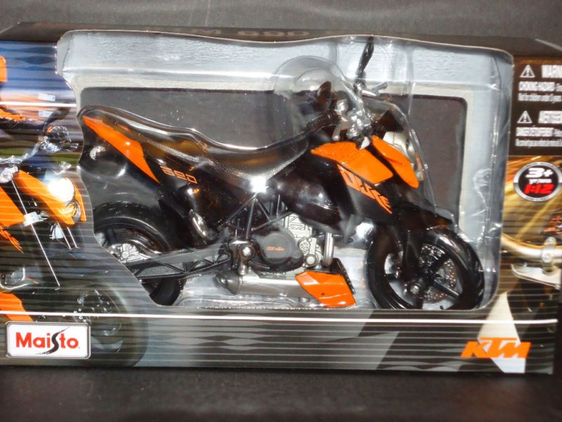 Maisto KTM 690 Duke 1/12  