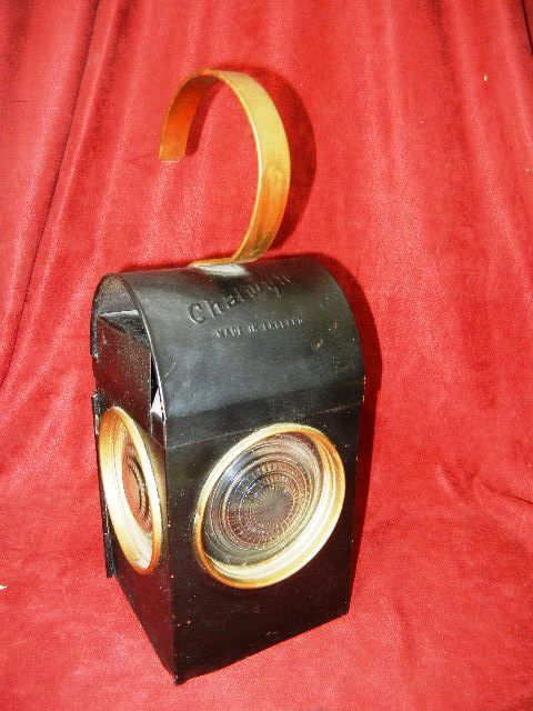 VINTAGE CHALWYN RAILROAD TRAFFIC KEROSENE LANTERN W/ BURNER GREAT 