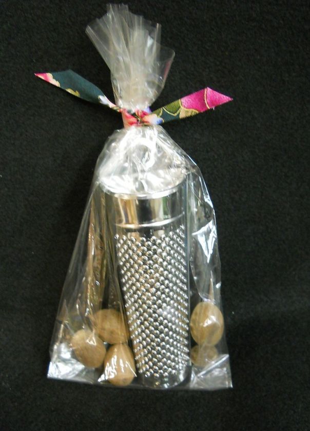 Nutmeg Grater with 5 Whole Nutmeg Kernels  