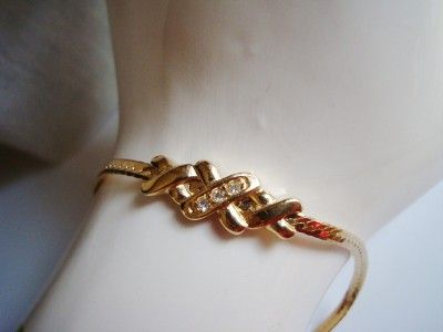 VINTAGE AVON 1988 SPARKLE KISS 10 RING BRACELET EARRING  