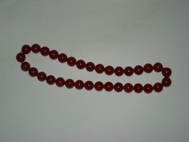 ANTIQUE CHERRY AMBER BAKELITE  ROUND NECKLACE  