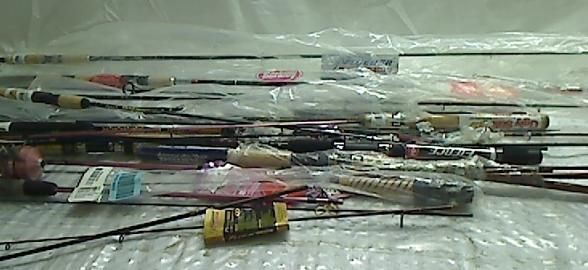 LOT OF BROKEN FISHING POLES REPAIR/PARTS FISHING RODS  