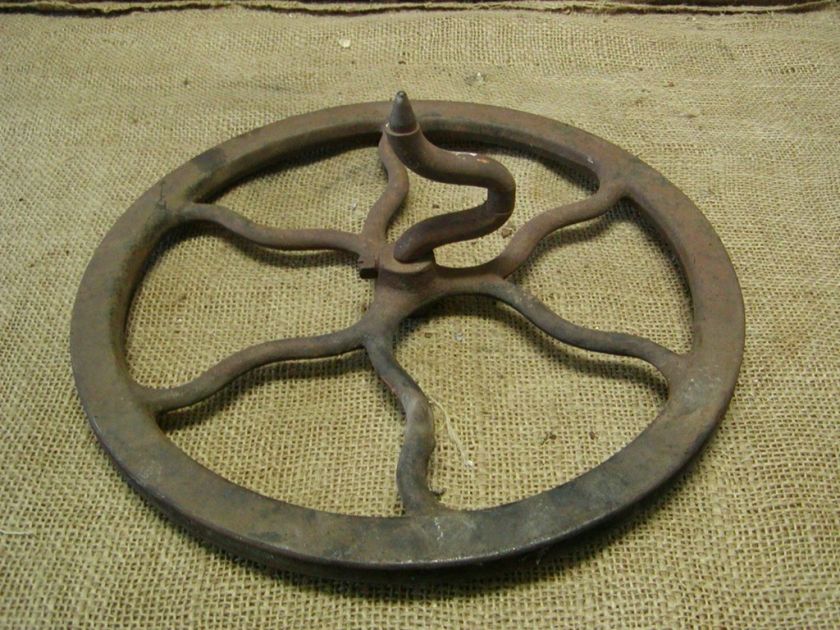 Vintage Cast Iron Wheel Farm Pulley Antique Tools 6225  