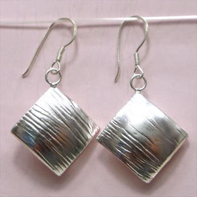 NEW .9​25 Sterling Silver Dangle Jewelry Earrings SE116  
