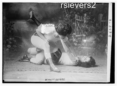 1910 Photo Women Wrestling Female Wrestlers Feminism  