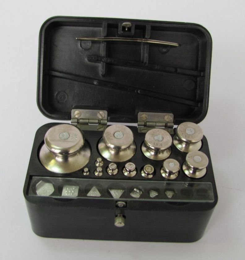 VINTAGE MEDICAL APHOTECARY SCALE WEIGHTS SET BOXED  