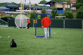   NEW Louisville Slugger UPM 45 Blue Flame Adjustable Pitching Machine