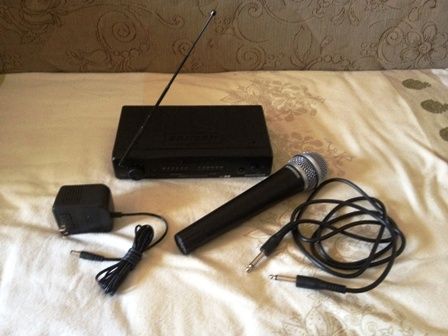 Samson Stage 5H VHF Wireless Microphone System  