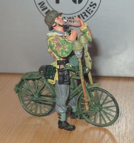 Thomas Gunn SS019B German Bike Tank Hunter Drinking Water Anti Tank 